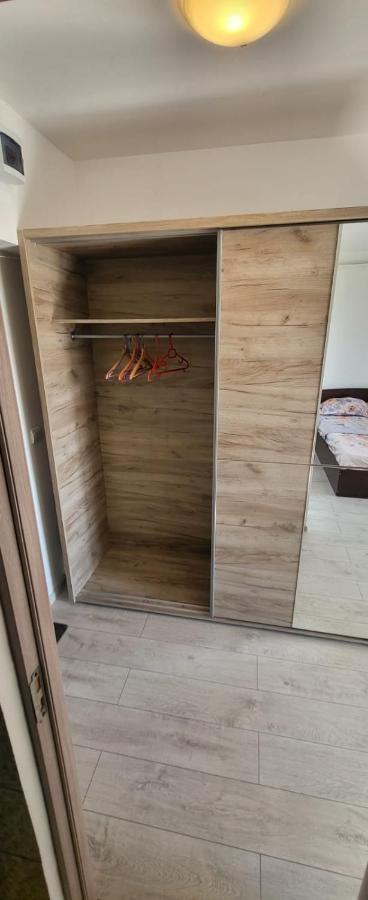 Studio 32 Bulevardul Oltenia Κραϊόβα Εξωτερικό φωτογραφία
