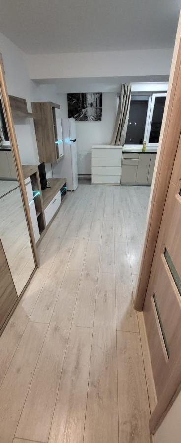 Studio 32 Bulevardul Oltenia Κραϊόβα Εξωτερικό φωτογραφία